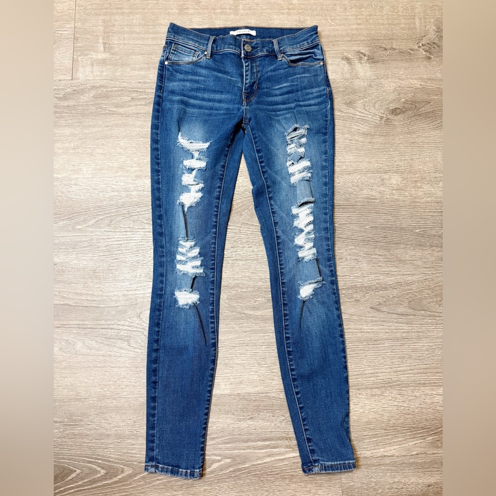 •PACSUN• DISTRESSED PERFECT FIT JEGGING JEANS